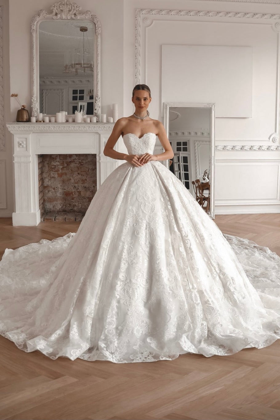 ball gown wedding dress lace Elmi Gown for New Year's shoulder lace ball gown Category: New to Sale select a-color:Royal