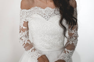 Lace off-the-shoulder Wedding Dress Olies Olivia Bottega Lace off-the-shoulder Wedding Dress Olies Olivia Bottega
