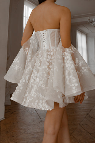Short Floral Lace Wedding Dress Moonlit Siren US 30 Short Floral Lace Wedding Dress Moonlit Siren US 30