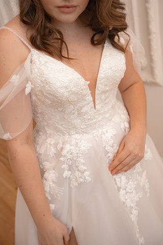 Plus Size Floral Lace Wedding Dress Altsoba