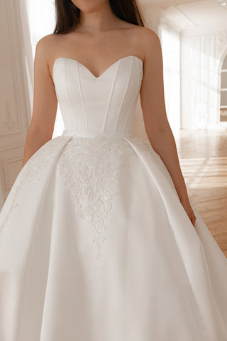 2 in 1 Wedding Dress Steltella with The Detachable Skirt US 12 2 in 1 Wedding Dress Steltella with The Detachable Skirt US 12