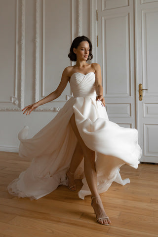 Coral Extra Convertible Wedding Dress Audrey (Basic dress + bolero + bow + detachable train)