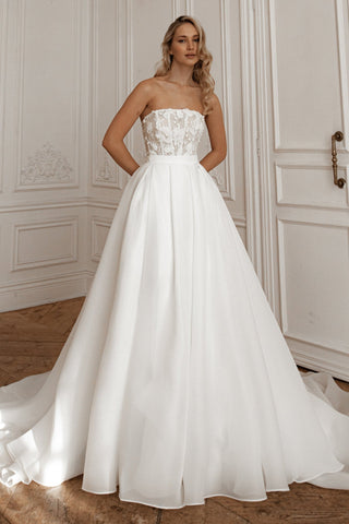 2 in 1 Short Wedding Dress Twilight Muse with Detachable Audrey Skirt US 14 2 in 1 Short Wedding Dress Twilight Muse with Detachable Audrey Skirt US 14