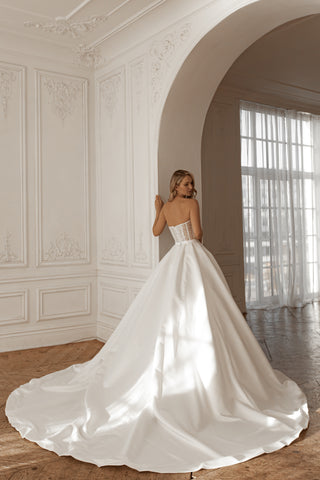 2 in 1 Short Wedding Dress Shiori with Detachable Protea Skirt US 8 2 in 1 Short Wedding Dress Shiori with Detachable Protea Skirt US 8