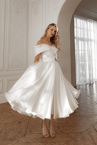 tea length organza dress Midi Organza Wedding Dress Filici With Open Back Made to Order / Off-white / 0 US (32 EU)