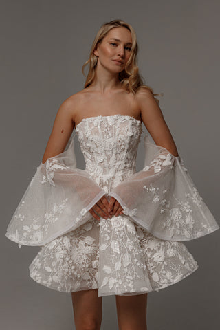 2 in 1 Short Wedding Dress Twilight Muse with Detachable Audrey Skirt US 14 2 in 1 Short Wedding Dress Twilight Muse with Detachable Audrey Skirt US 14