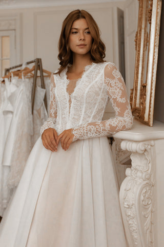 Midi Wedding Dress Sylvara with Long Sleeves