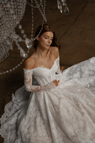 Midi Lace Wedding Dress Miralys