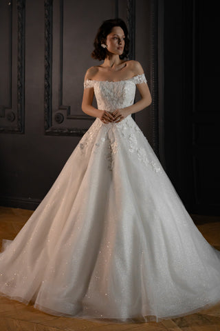 Floral Lace Tulle Wedding Dress Yoki with Detachable Straps Olivia Bottega Floral Lace Tulle Wedding Dress Yoki with Detachable Straps Olivia Bottega