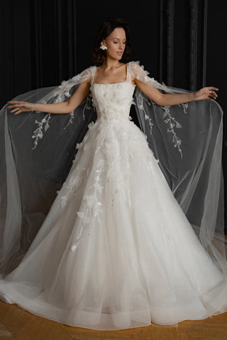 Floral Lace Wedding Dress Chyanne with Detachable Wings