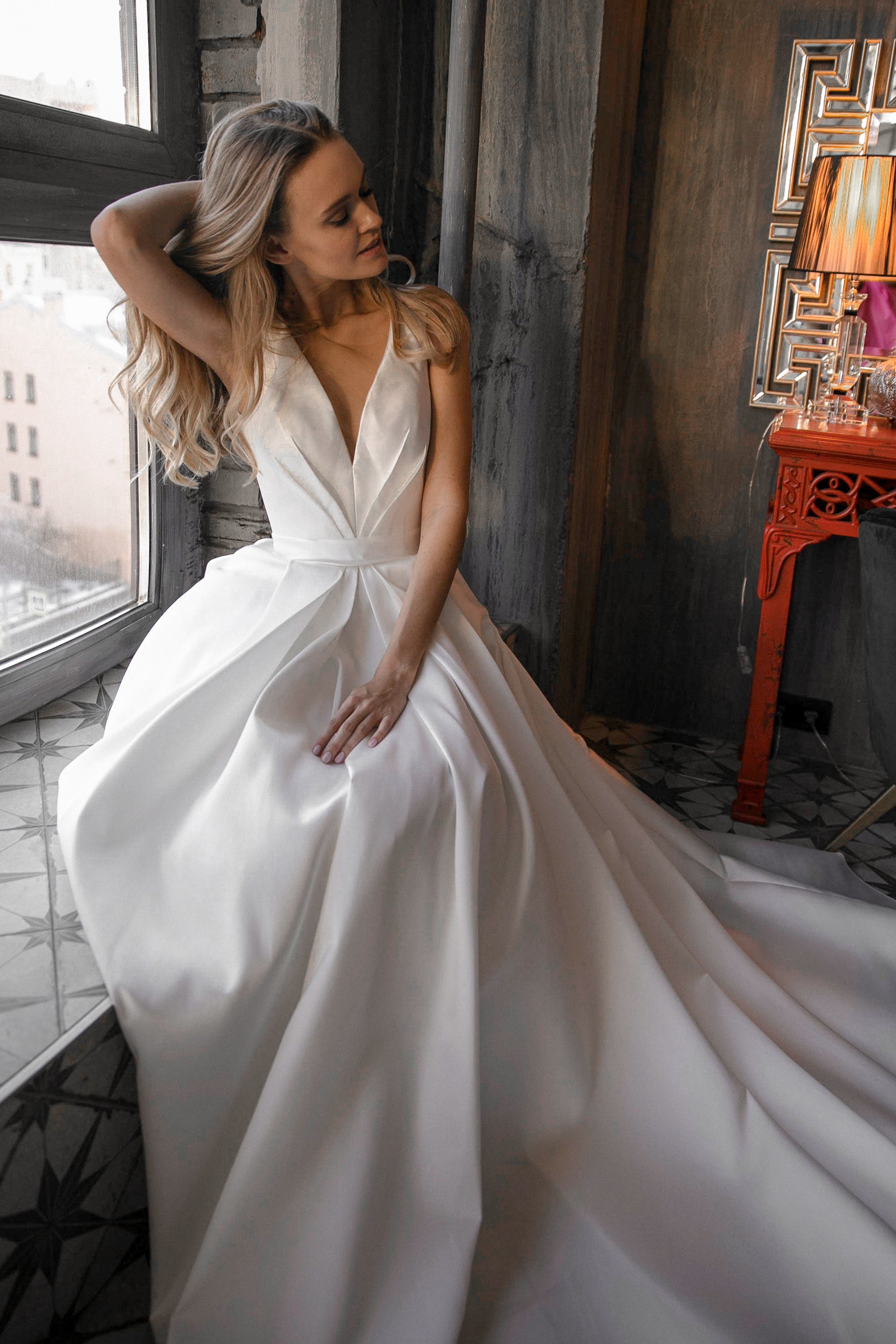 Ceremony vs. Reception Wedding Gowns: What's the Difference? - Bridal  Spectacular