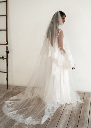 Chantilly Lace Veil Iness 118" | Ready-to-Ship