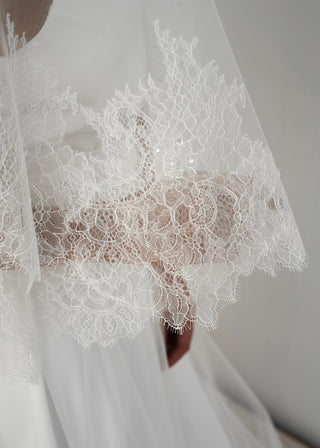 Chantilly Lace Veil Iness 60" | Ready-to-Ship
