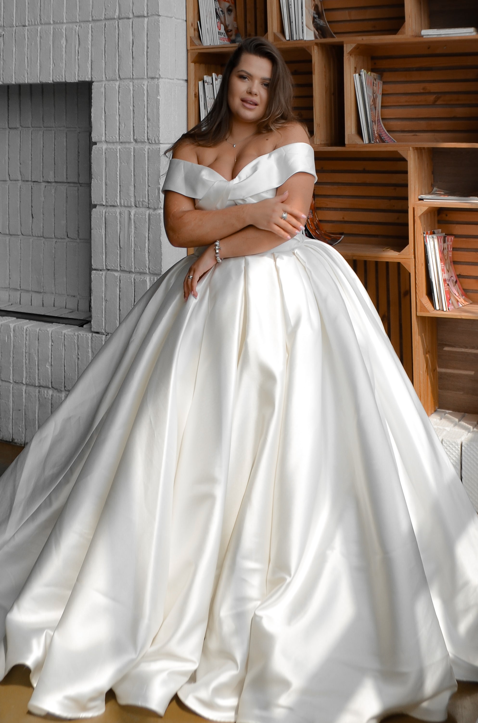 Plus-Size Satin Midi Wedding Dress Cameron – Olivia Bottega