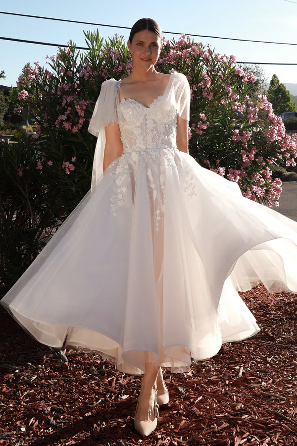 Tea Length Lace Wedding Dress Luche Light ivory / US 12
