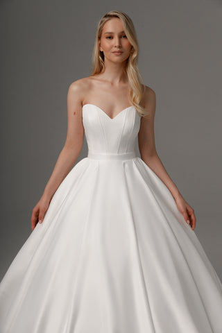 2 in 1 Wedding Dress With Detachable Skirt Protea US 16 2 in 1 Wedding Dress With Detachable Skirt Protea US 16