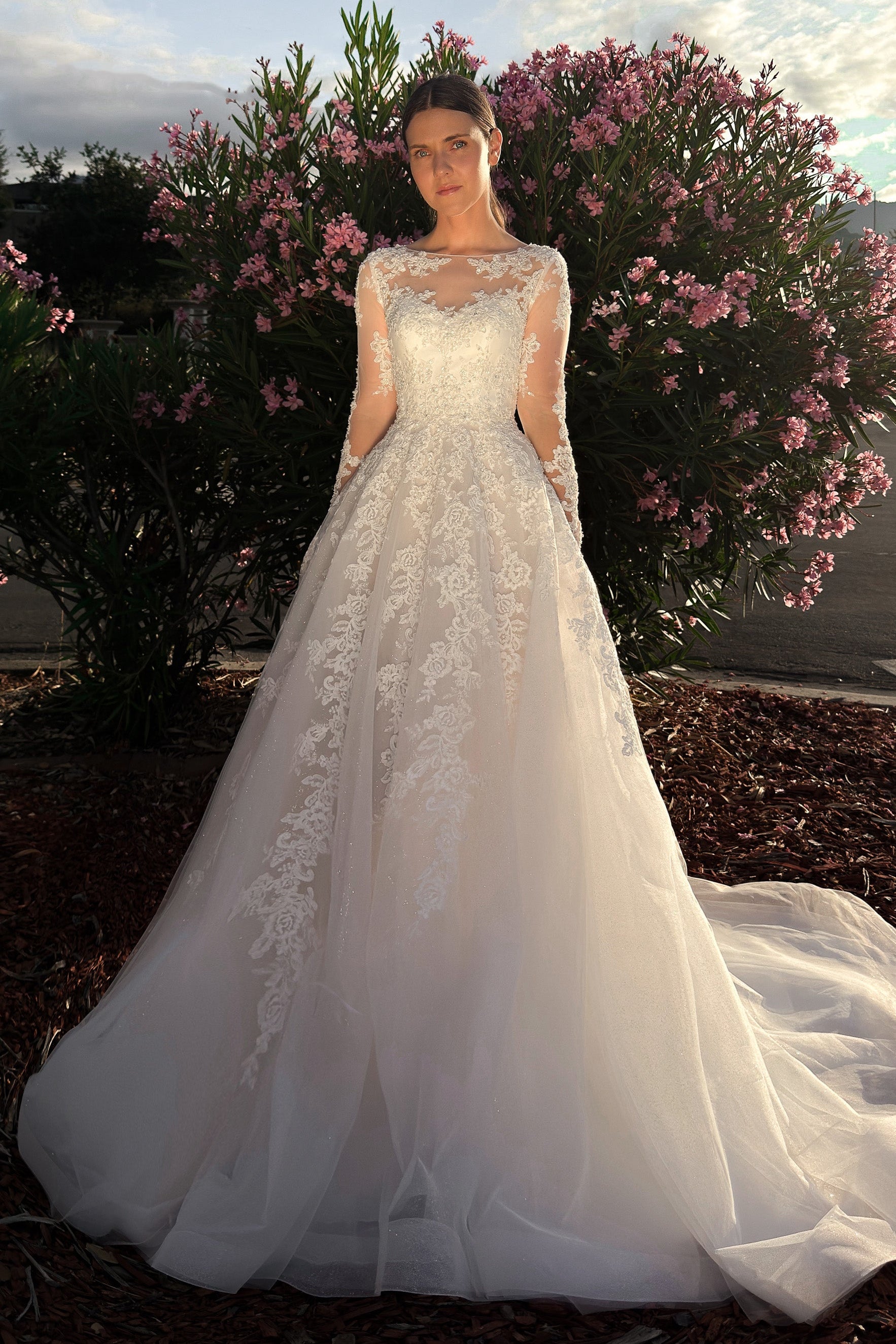 Basque Waist Wedding Dress \u0026 Gowns | Olivia Bottega, image size:1766x2648