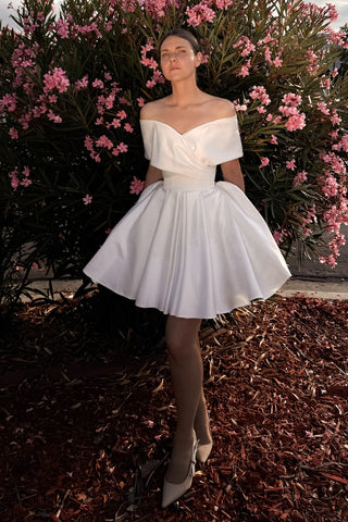 Short Satin Wedding Dress Mira US 24 Short Satin Wedding Dress Mira US 24