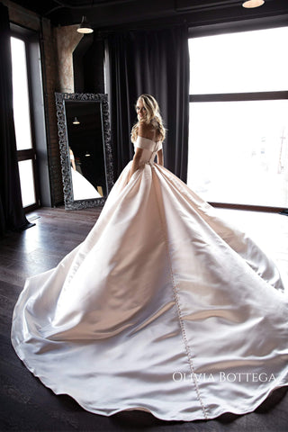 Soft Pink Satin Long Train Wedding Gown Seiliny Ready-to-Ship / US 16 Soft Pink Satin Long Train Wedding Gown Seiliny Ready-to-Ship / US 16