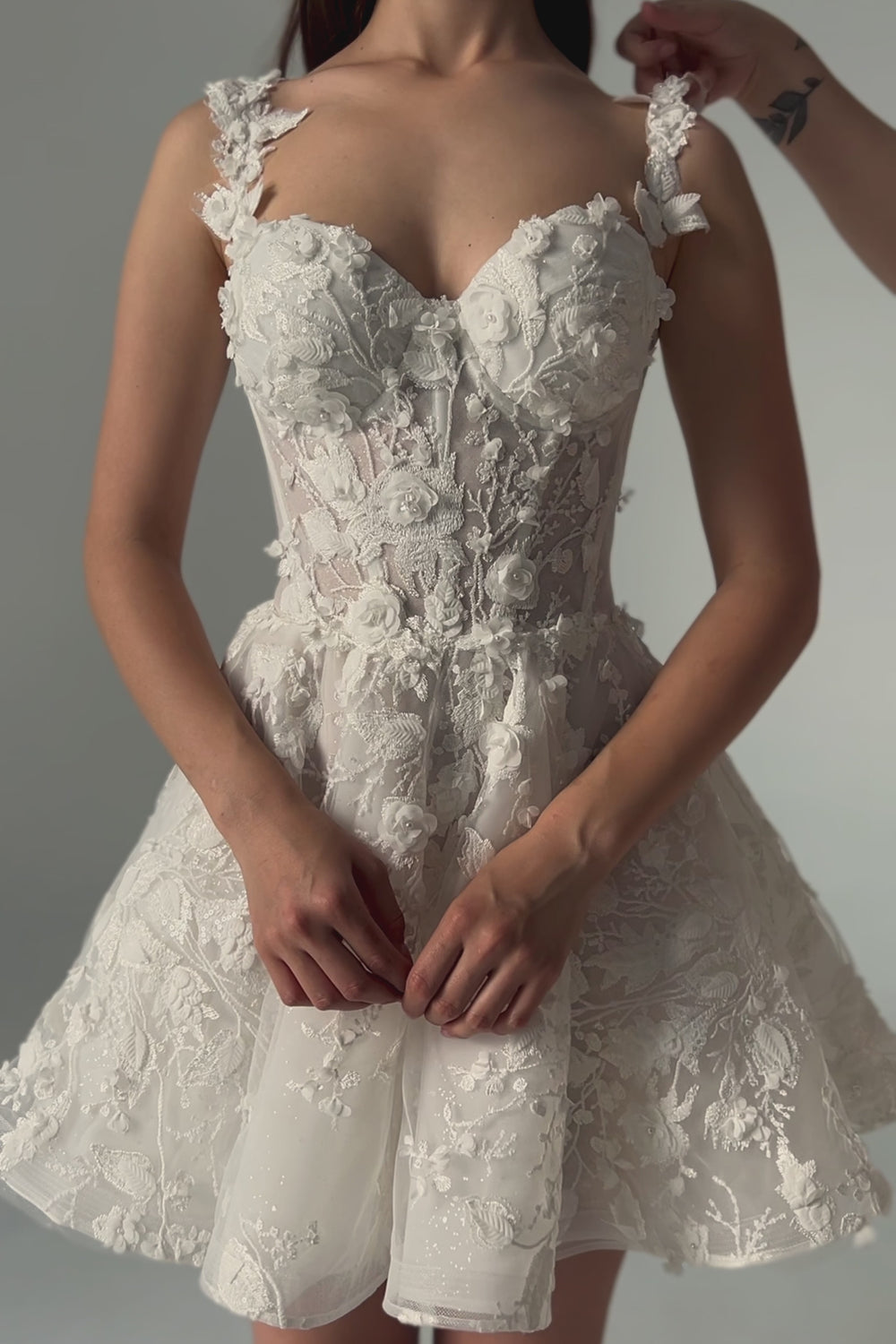Short Floral Lace Wedding Dress Selkie – Olivia Bottega