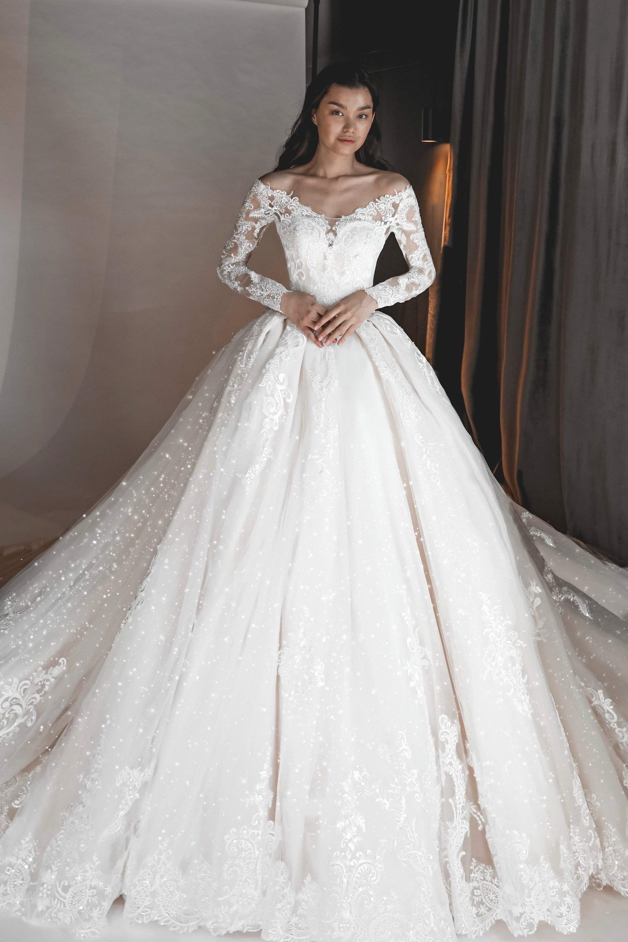 2 in 1 Lace Wedding Dress OB7962 with Detachable Skirt - Olivia Bottega