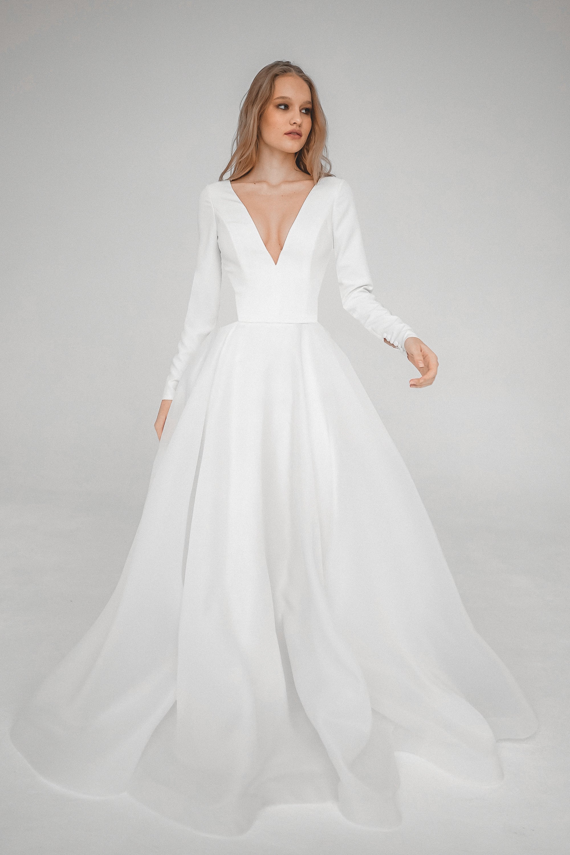 Long Sleeve Backless Wedding Dresses & Gowns | Bridal Online Shop Olivia Bottega Long Sleeve Backless Wedding Dresses & Gowns | Bridal Online Shop Olivia Bottega