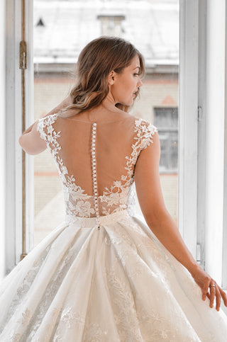 2 in 1 Lace Wedding Dress Airis with Detachable Skirt Light Ivory / Custom Size 2 in 1 Lace Wedding Dress Airis with Detachable Skirt Light Ivory / Custom Size