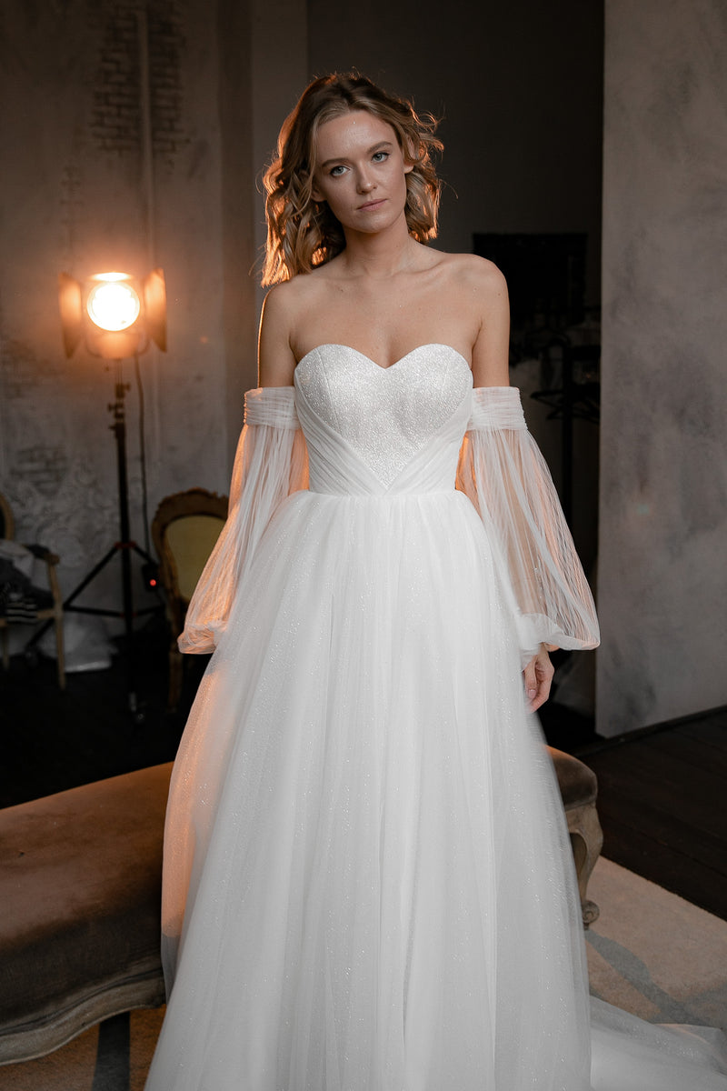 Off-the-Shoulder Wedding Dress Touliz with Puffy Sleeves – Olivia Bottega