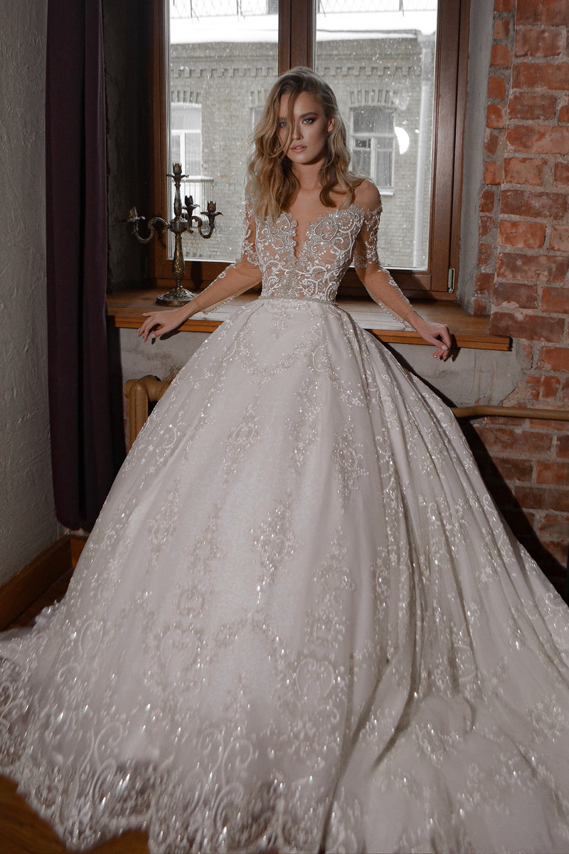 Olga Lace Wedding Dress (M)