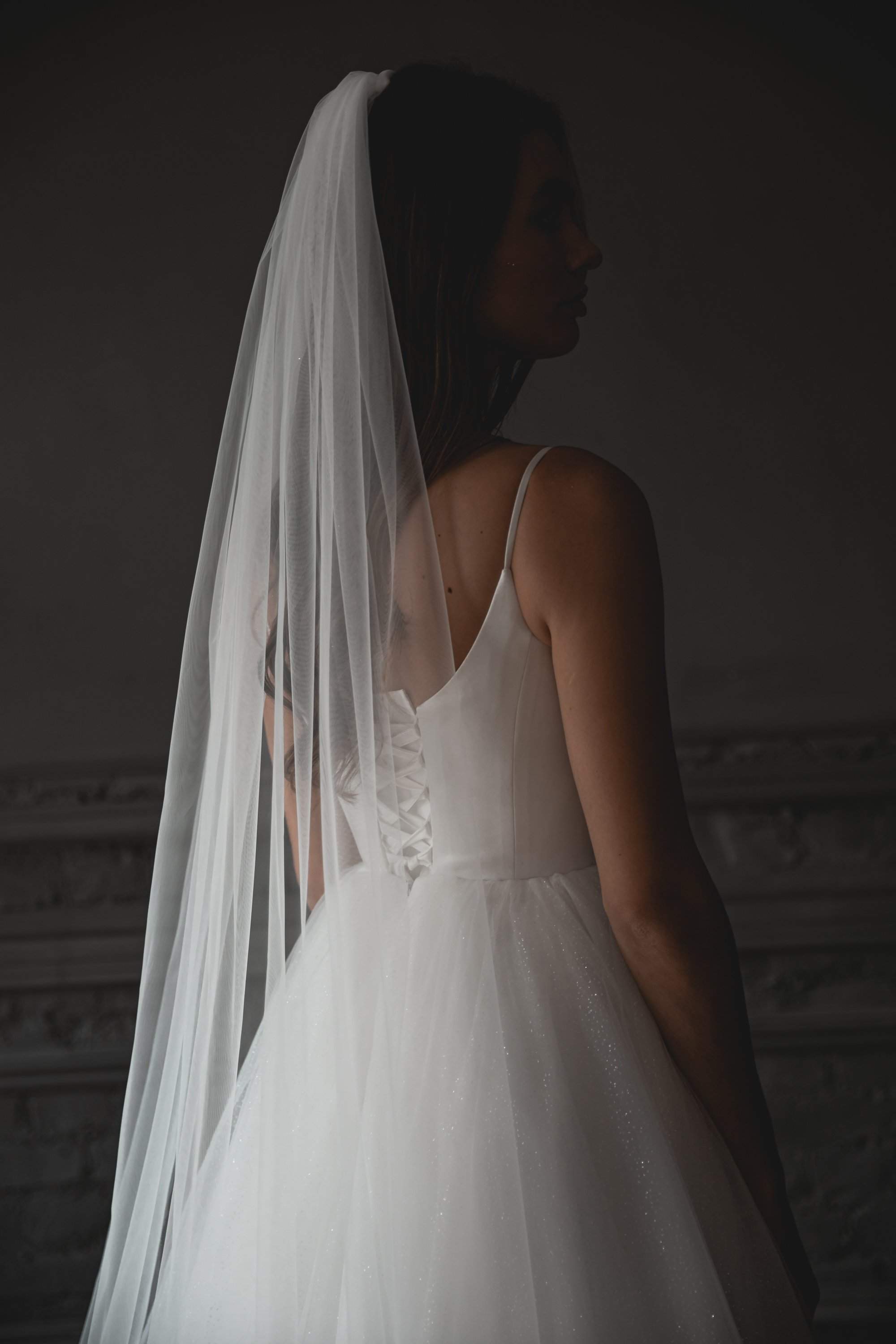 https://www.oliviabottega.com/cdn/shop/products/Copy-of-Super-soft-tulle-wedding-veil-Olivia-Bottega-1630947071_be449f36-256e-42f7-a52e-e18bf25a6100.jpg?v=1637954873