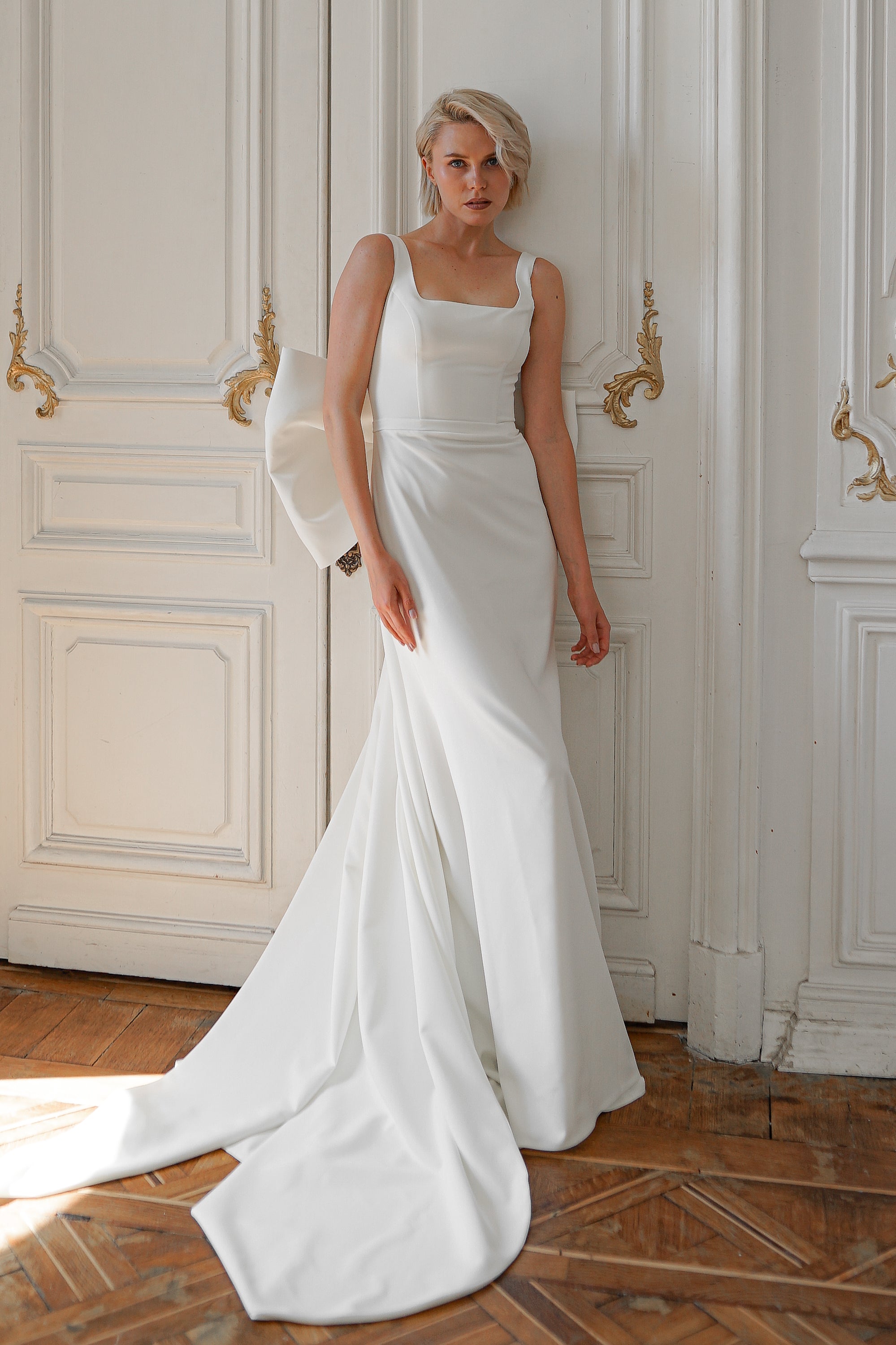 Crepe Wedding Dress Nancy with Detachable Huge Bow – Olivia Bottega