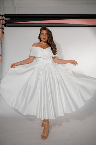 Plus-Size Satin Midi Wedding Dress Cameron Nude / OB 18/US 14 Plus-Size Satin Midi Wedding Dress Cameron Nude / OB 18/US 14