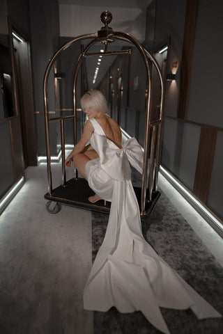 Light ivory Short Wedding Dress Tofa with Huge Bow