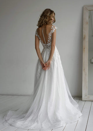 Nude Floral Lace Wedding Dress Enn US 16 Nude Floral Lace Wedding Dress Enn US 16