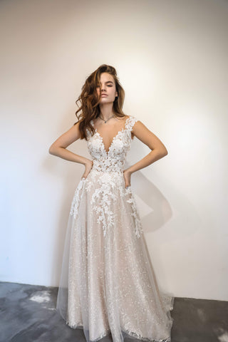 Light Ivory Floral Lace Wedding Dress Enn Olivia Bottega Light Ivory Floral Lace Wedding Dress Enn Olivia Bottega