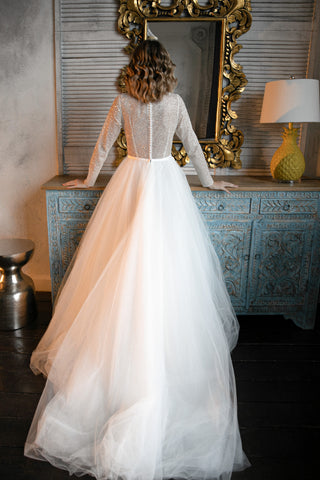 Shiny Wedding Dress Missuri with Long Sleeves Soft Pink / US 14 Shiny Wedding Dress Missuri with Long Sleeves Soft Pink / US 14