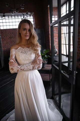 Crepe lace wedding dress Olivia Fly - oliviabottega