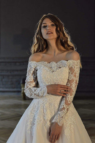 Off-the-shoulder A-line wedding dress Olivia - oliviabottega