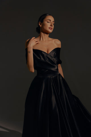 Black Satin Midi Dress Cameron Light Ivory / OB 32/US 28 Black Satin Midi Dress Cameron Light Ivory / OB 32/US 28