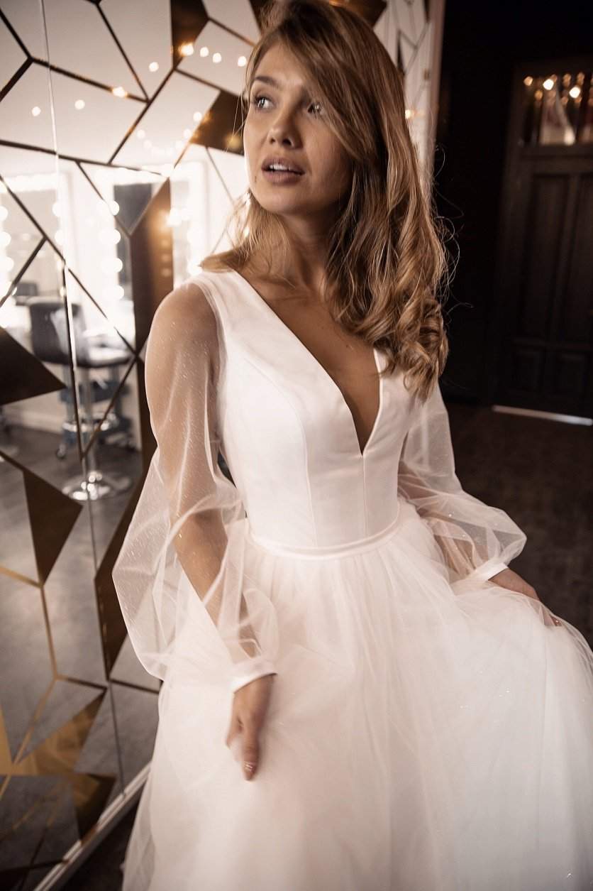 Romantic Wedding Dress Tveisiya with Puffy Sleeves US 18 Romantic Wedding Dress Tveisiya with Puffy Sleeves US 18