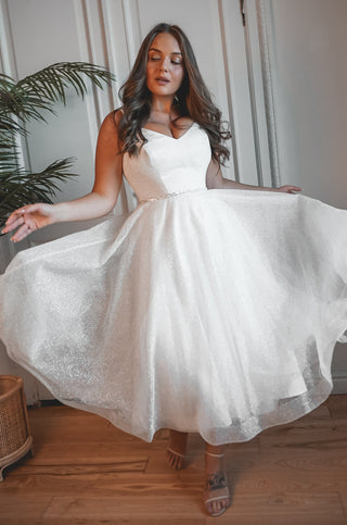 Plus Size Shiny Wedding & Evening Dress Heist Midi Olivia Bottega Plus Size Shiny Wedding & Evening Dress Heist Midi Olivia Bottega