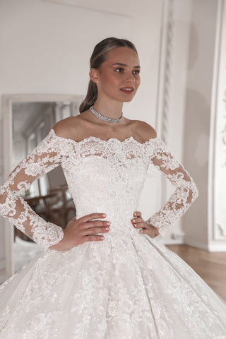 Off-the-Shoulder Lace Ball Gown Nuria